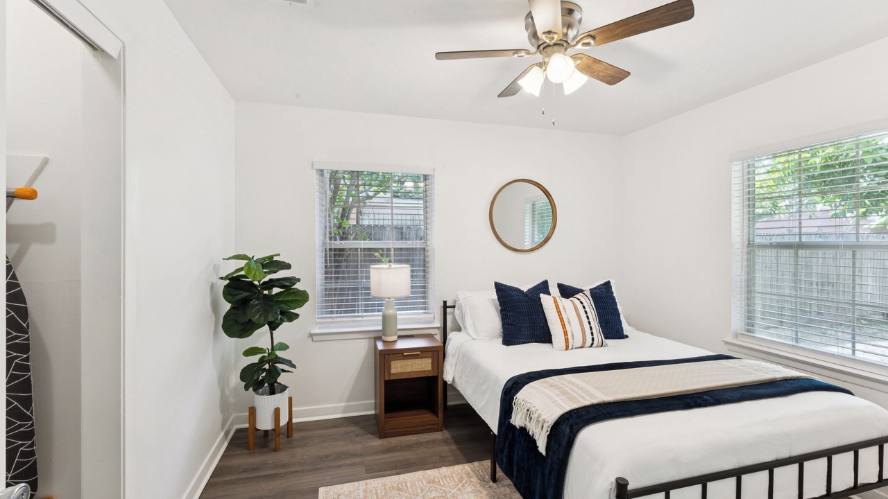 Photo of Bedroom in Farmers Branch