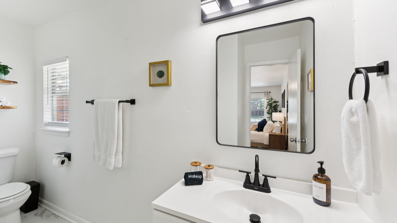 Photo of Bathroom in Farmers Branch