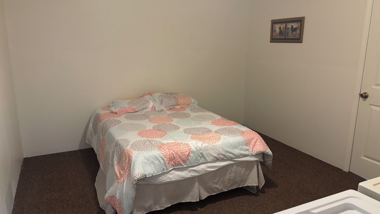 Photo of Bedroom in Clinton