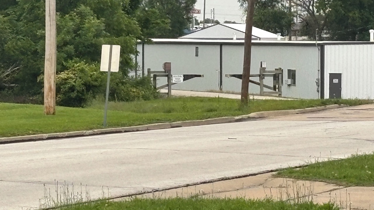 Photo of Others in Clinton