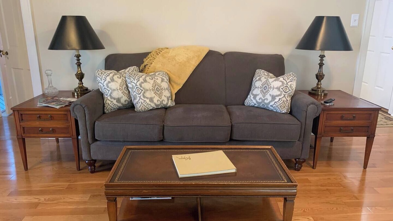 Photo of Livingroom in Elizabethtown