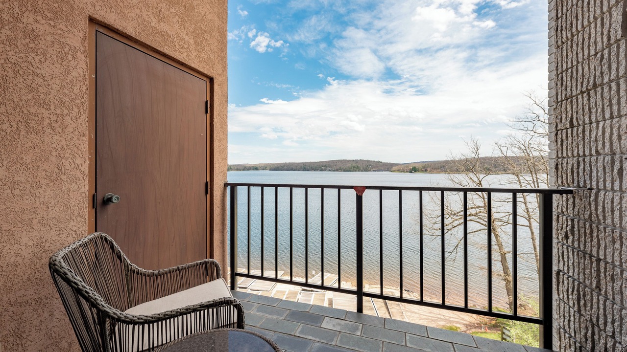 Photo of Patio Balcony in Mountainside