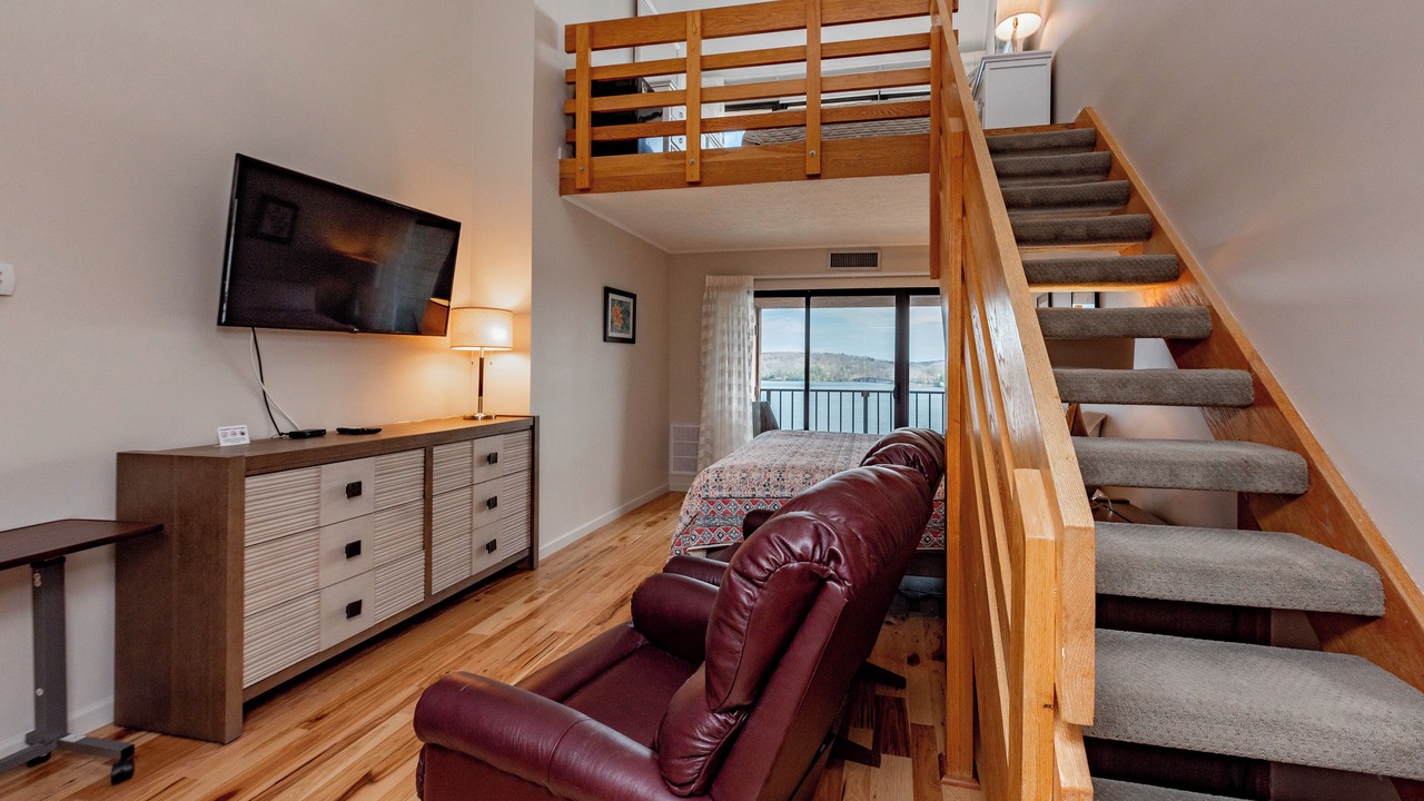 Photo of Bedroom in Mountainside