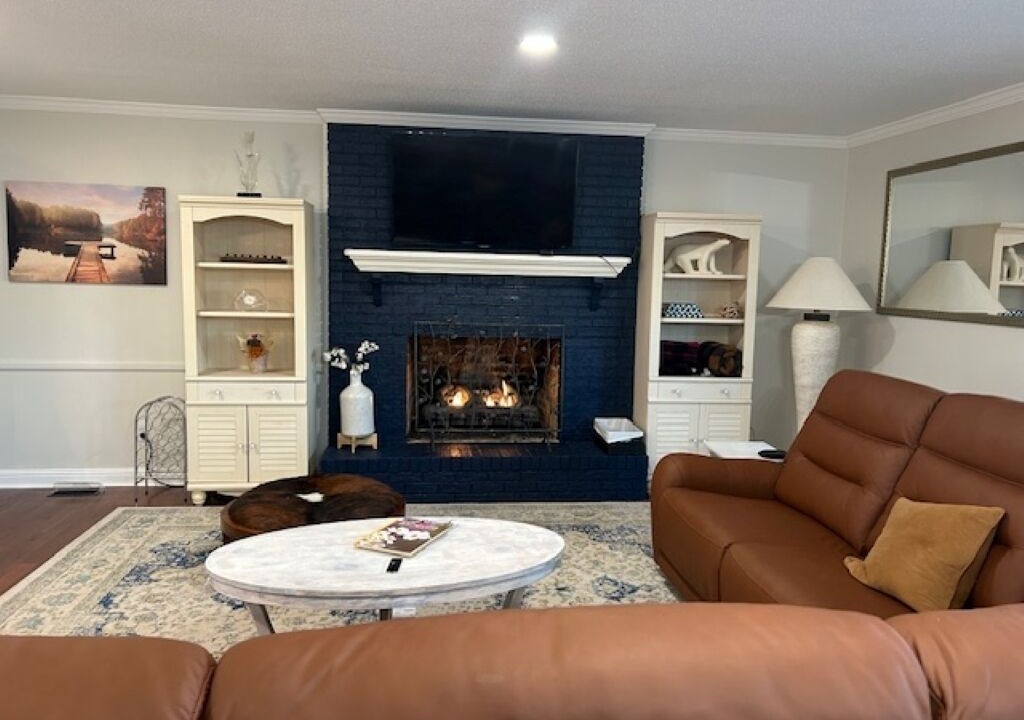 Photo of Livingroom in Marion Lake Club
