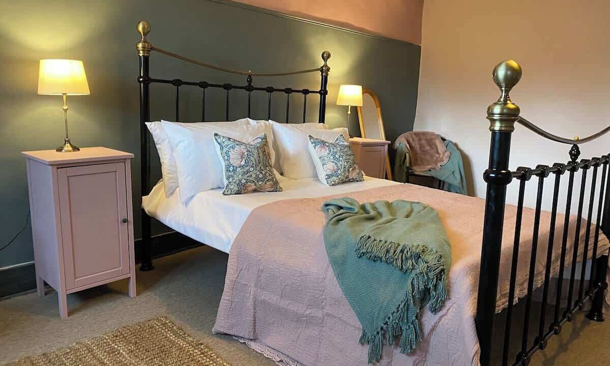 Photo of Bedroom in Moreton-in-Marsh