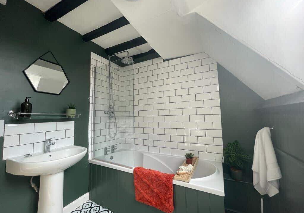 Photo of Bathroom in Moreton-in-Marsh