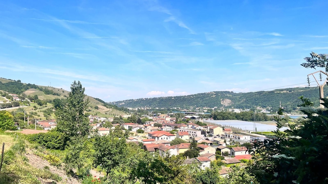 Photo of Others in Ampuis