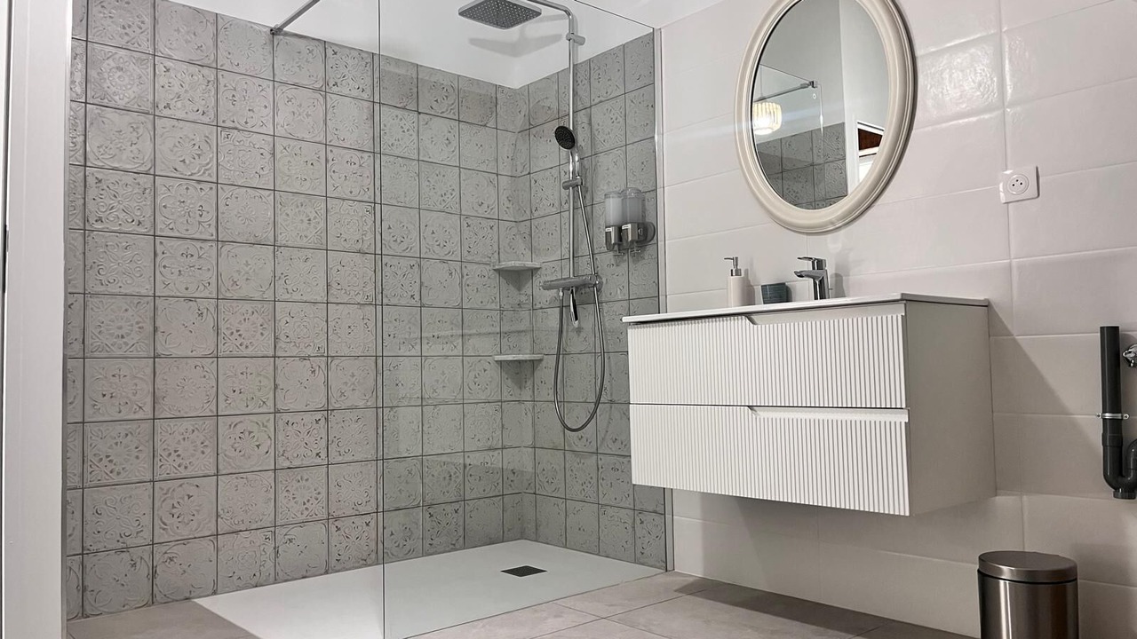 Photo of Bathroom in Ampuis