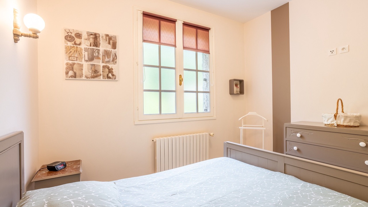 Photo of Bedroom in Saint-Mesmin