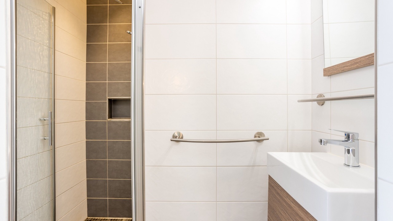 Photo of Bathroom in Saint-Mesmin