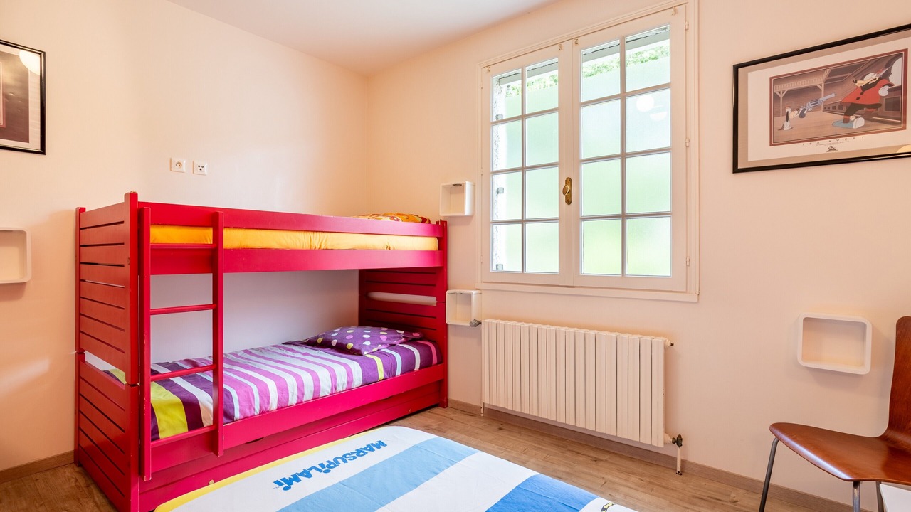 Photo of Bedroom in Saint-Mesmin