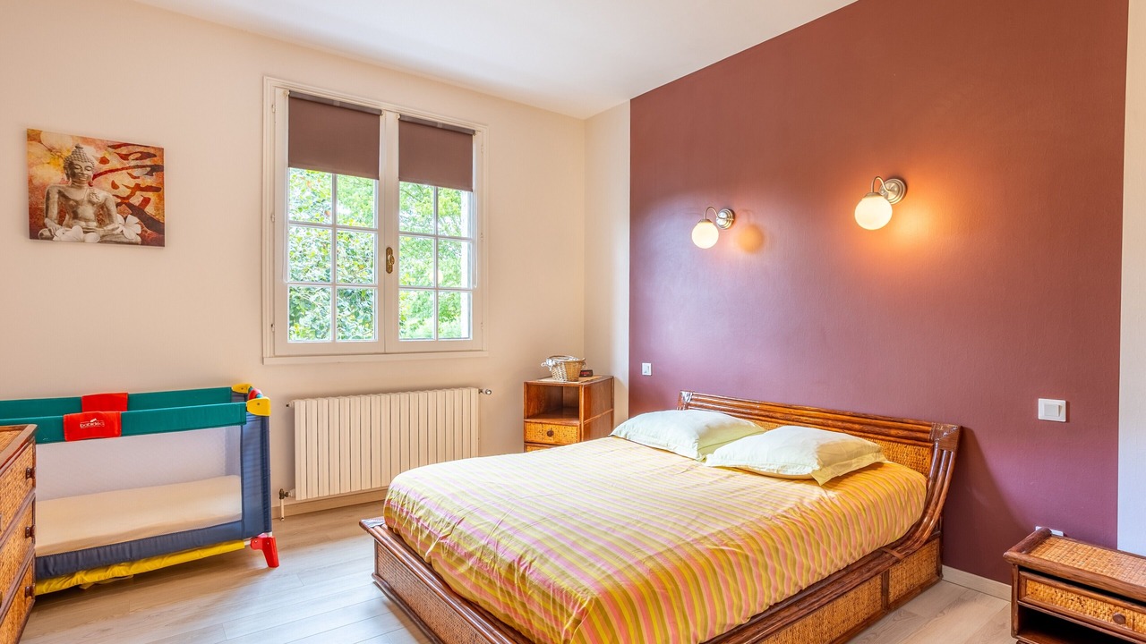 Photo of Bedroom in Saint-Mesmin