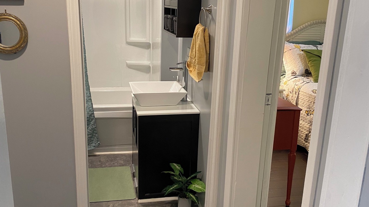 Photo of Bedroom in Grand Rivers