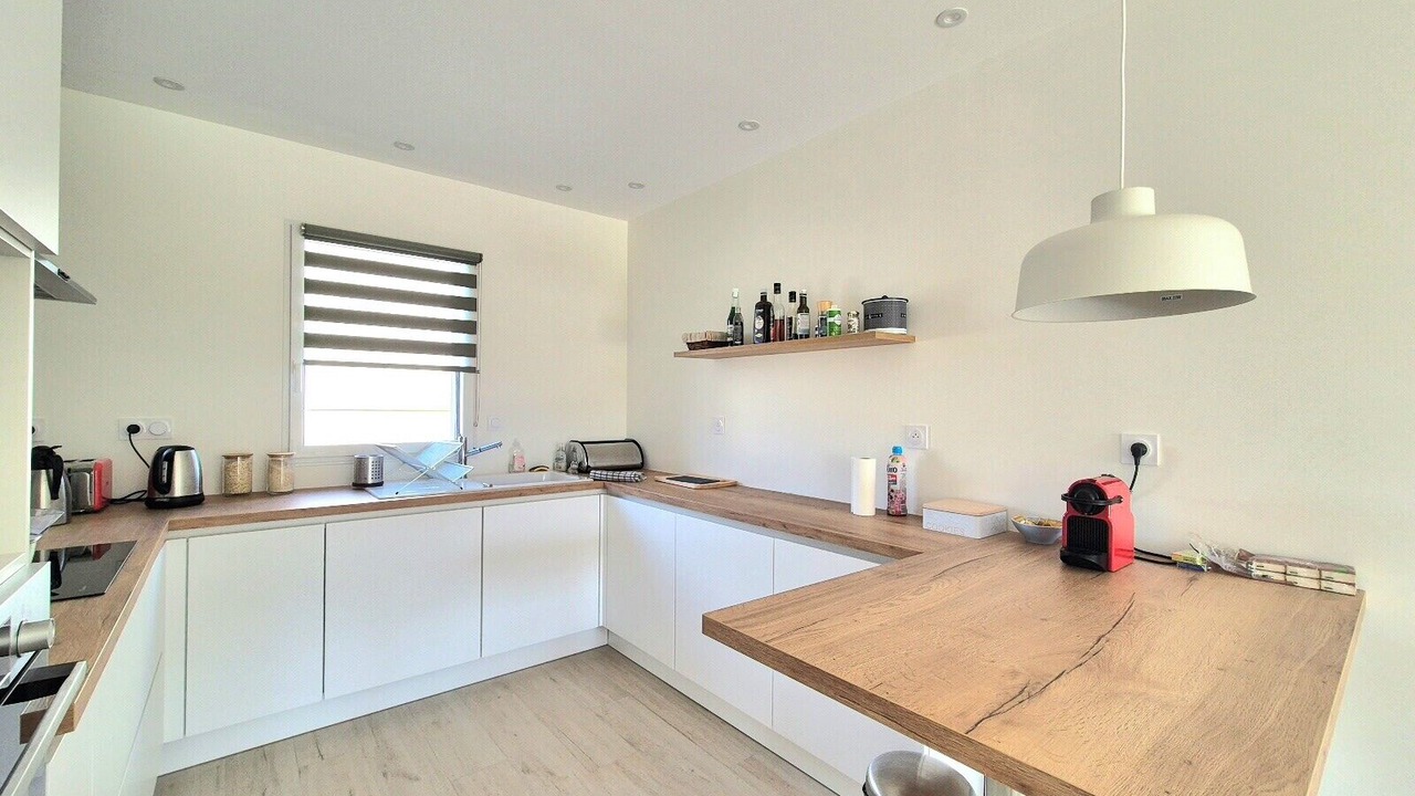 Photo of Kitchen in Saint-Coulomb