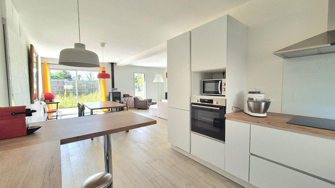 Photo of Kitchen in Saint-Coulomb