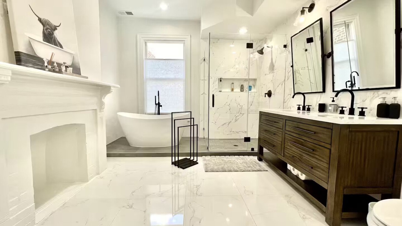 Photo of Bathroom in Cardozo