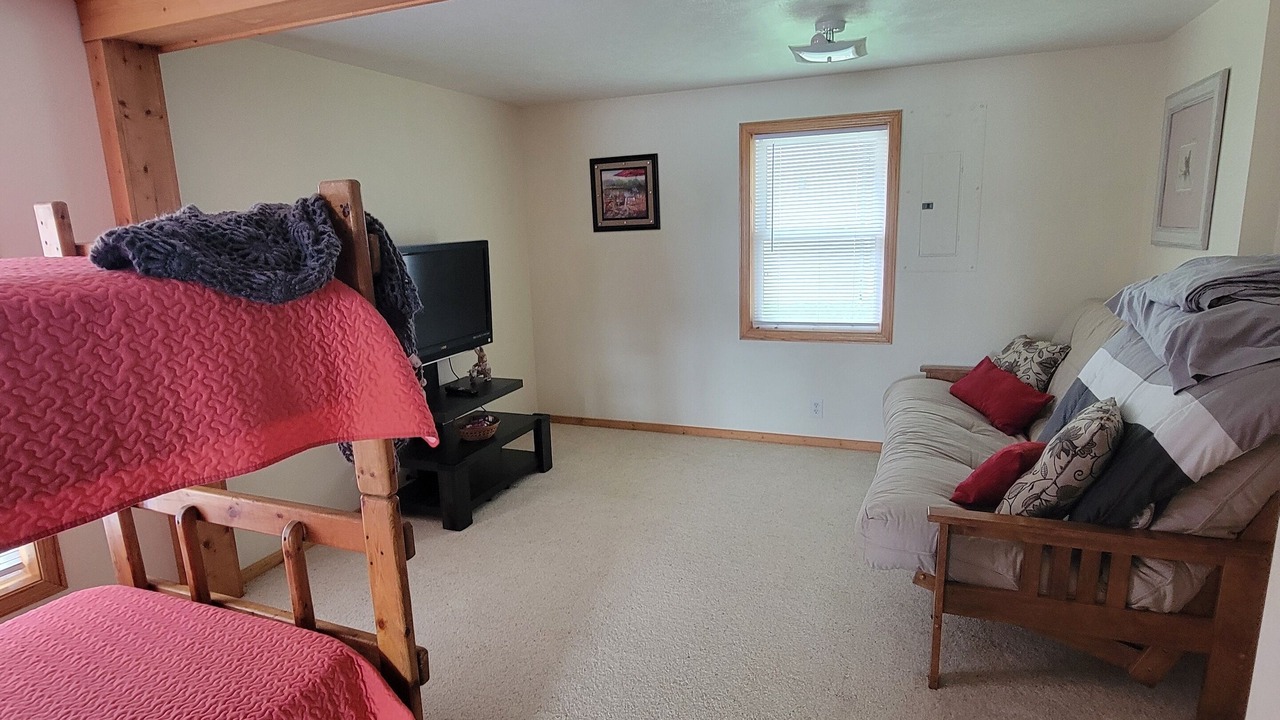 Photo of Bedroom in Coral