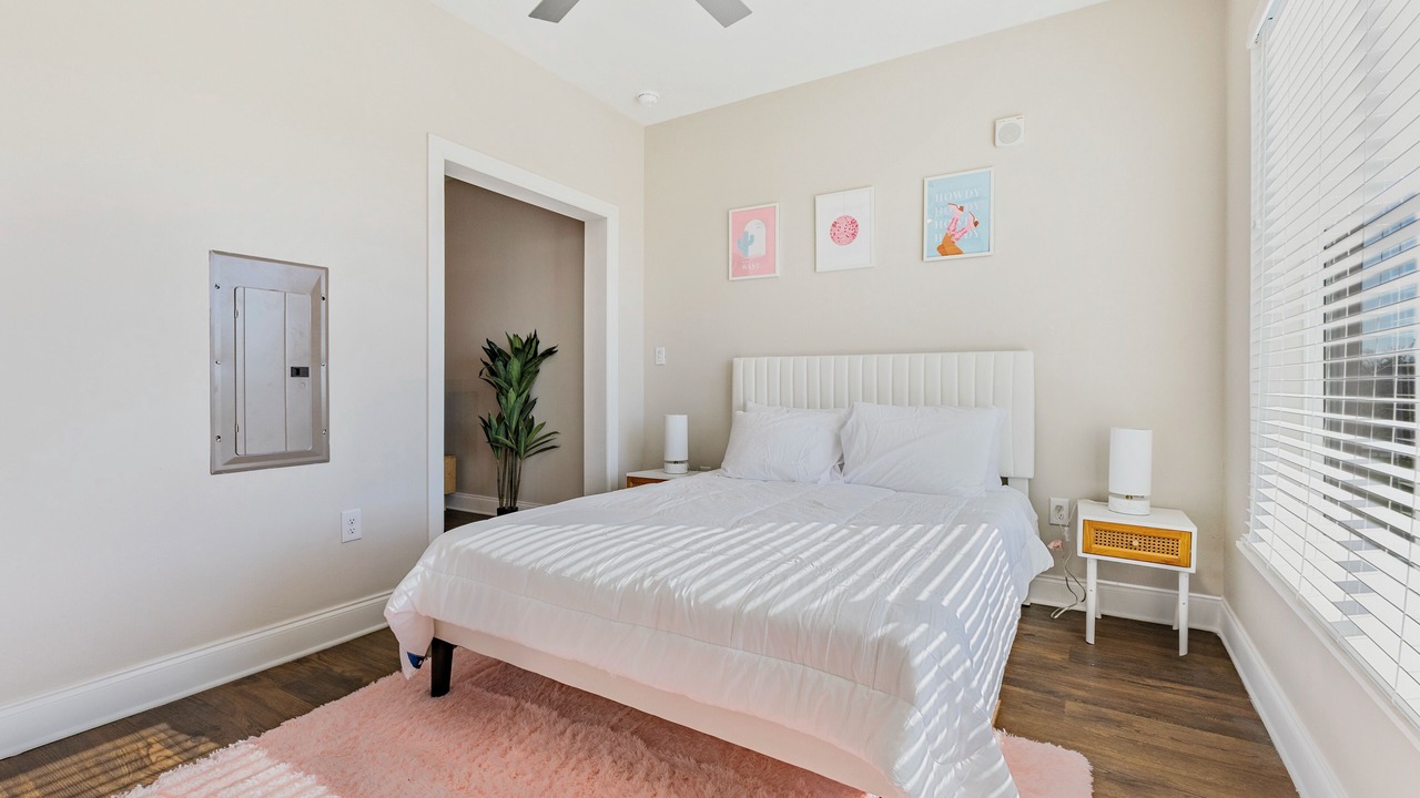 Photo of Bedroom in Eighth Avenue