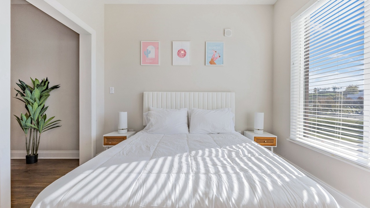 Photo of Bedroom in Eighth Avenue