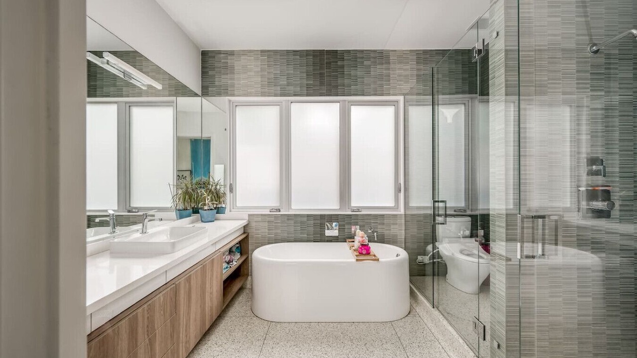 Photo of Bathroom in South Central Houston