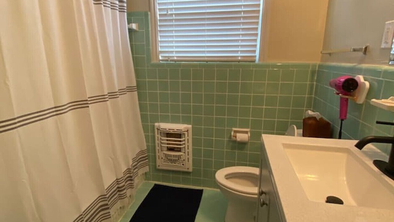 Photo of Bathroom in South Central Houston