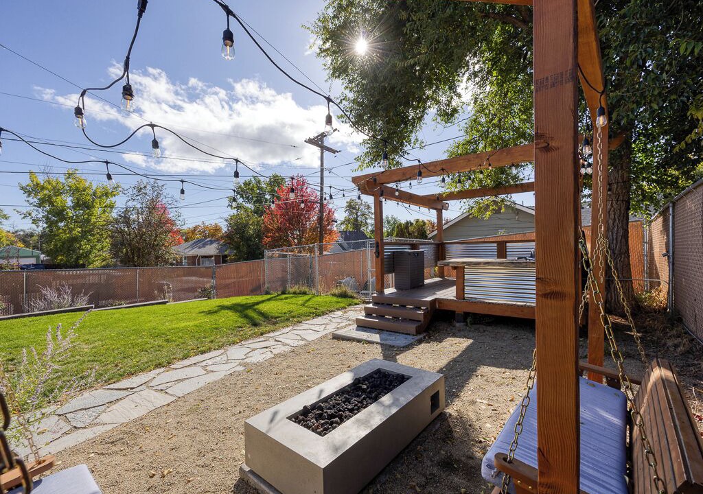 Photo of Patio Balcony in Downtown Klamath Falls