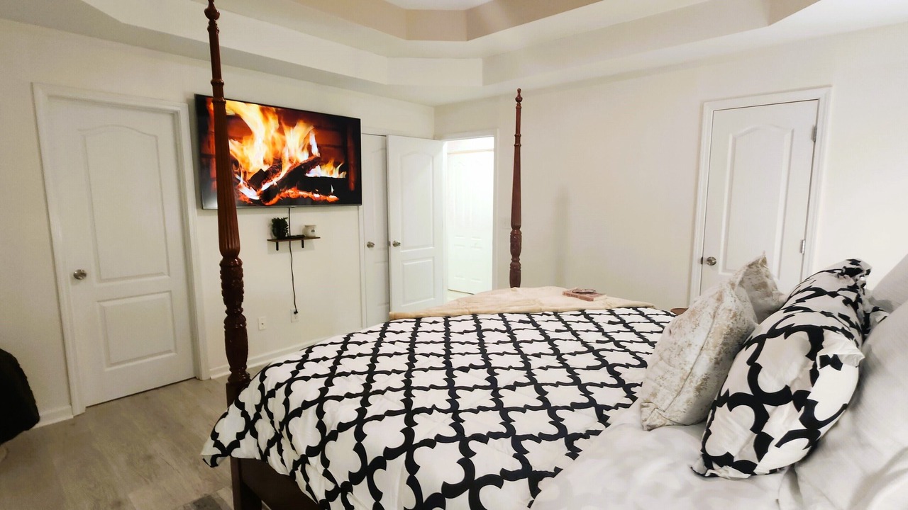 Photo of Bedroom in Acworth