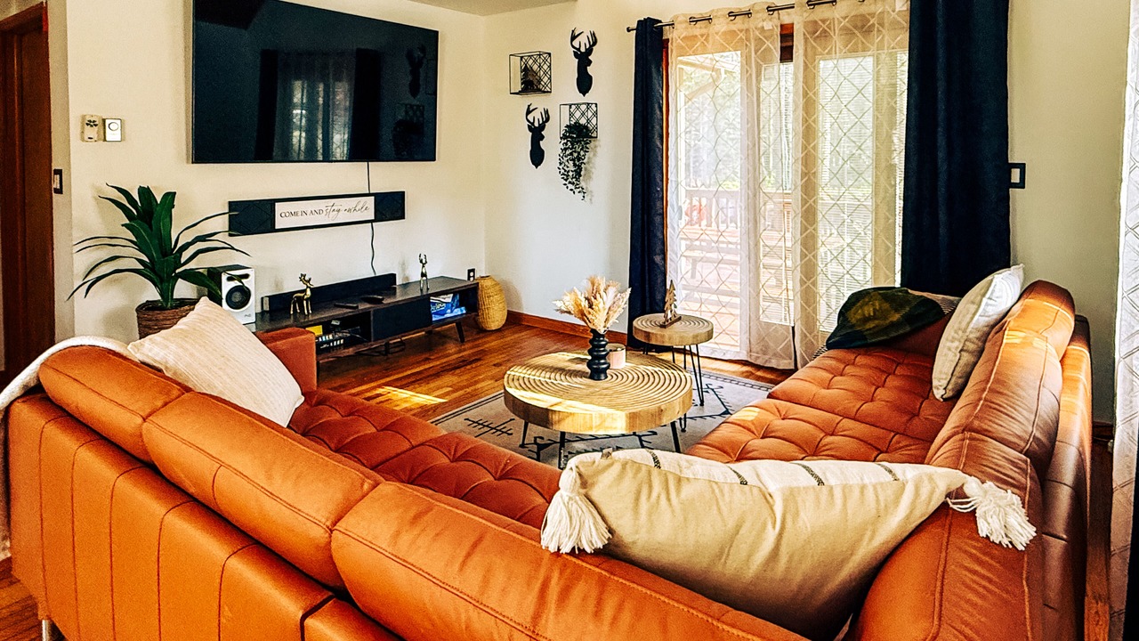 Photo of Livingroom in Tobyhanna
