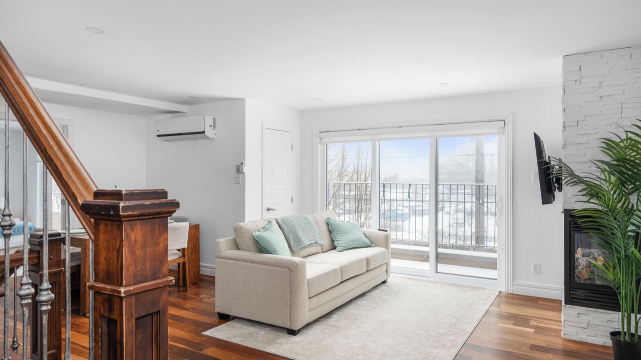 Photo of Livingroom in Boisbriand