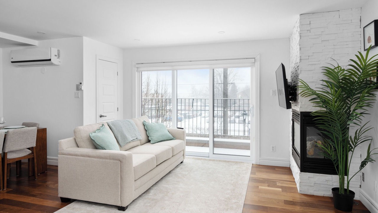 Photo of Livingroom in Boisbriand