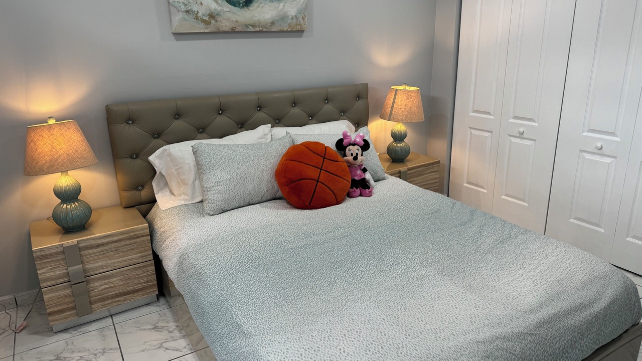 Photo of Bedroom in Kendall West