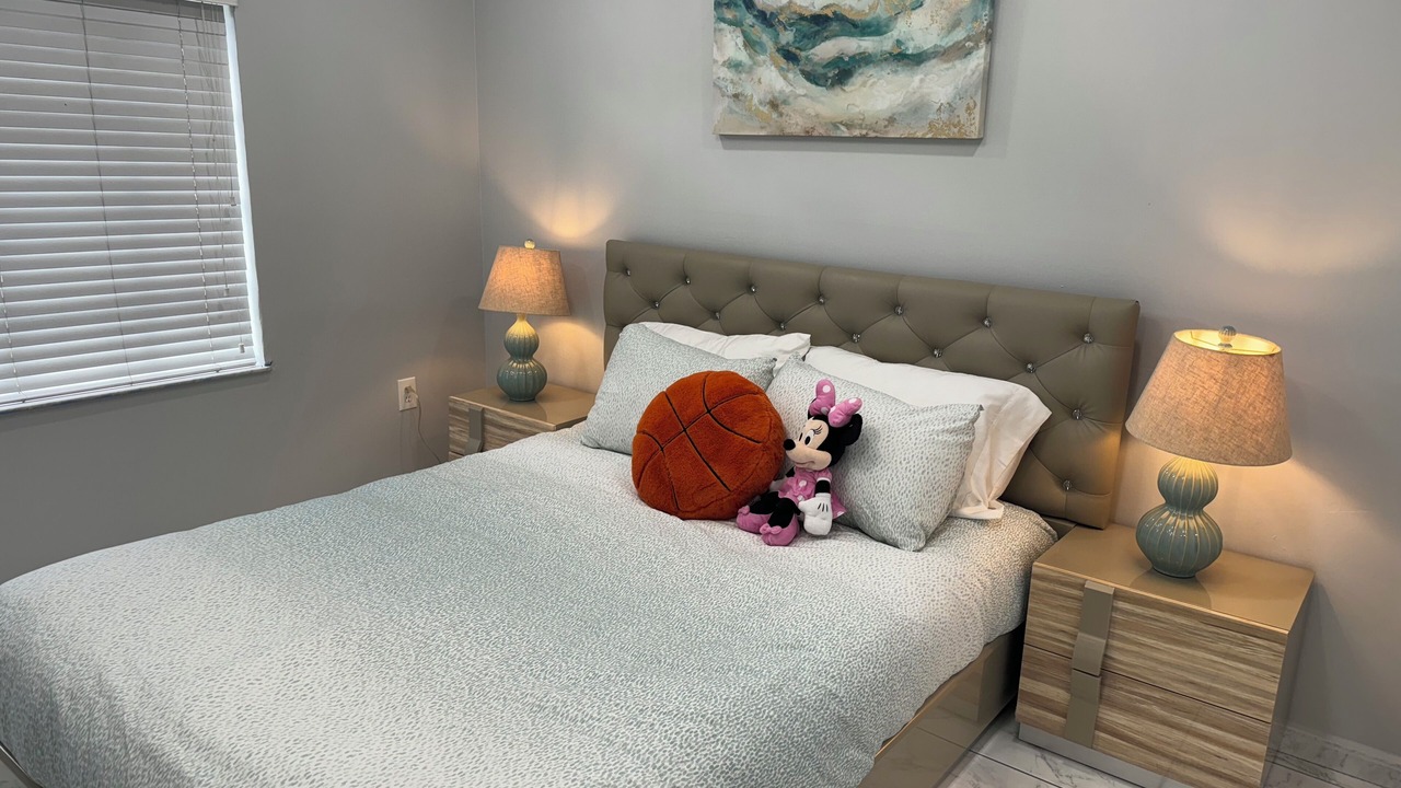 Photo of Bedroom in Kendall West
