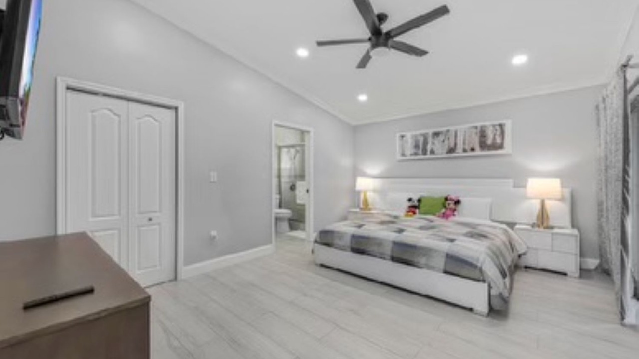 Photo of Bedroom in Kendall West