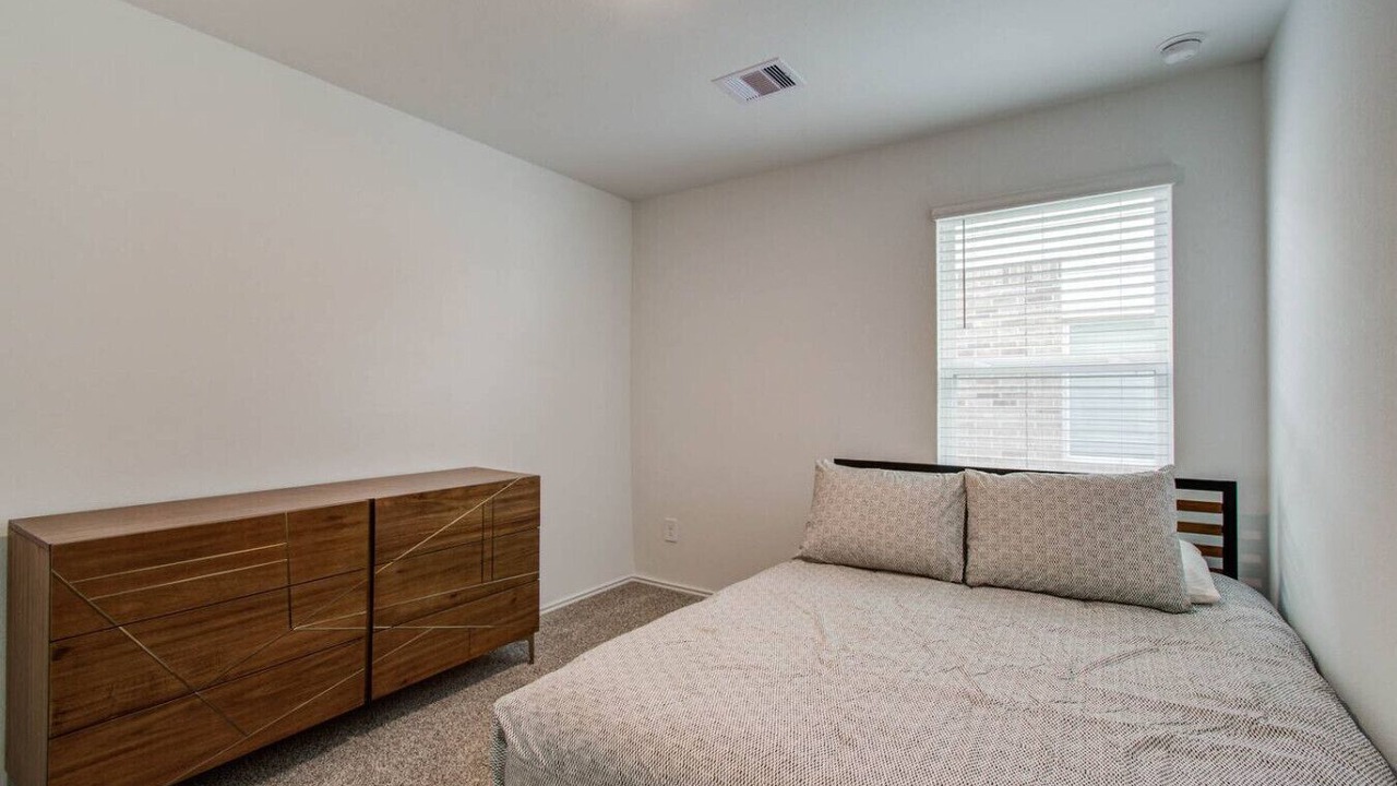 Photo of Bedroom in Spring