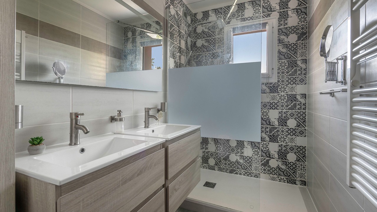 Photo of Bathroom in Pornic