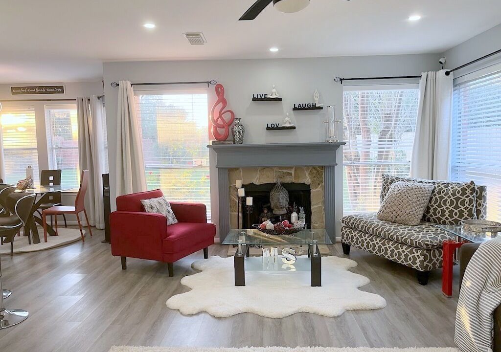 Photo of Livingroom in Sugar Land