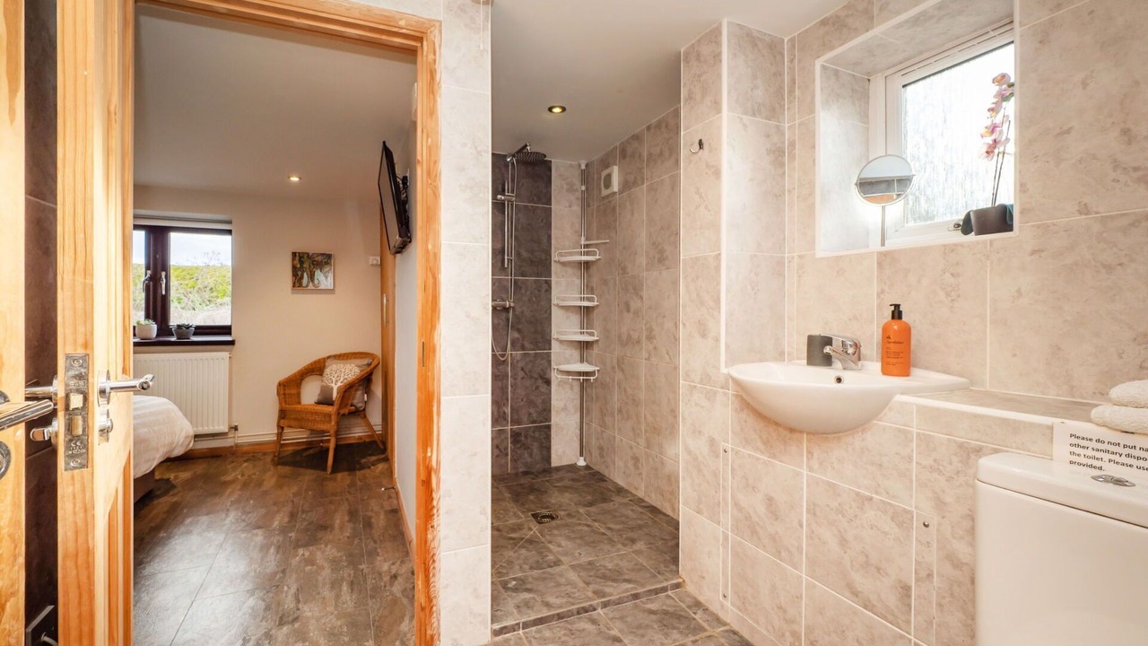 Photo of Bathroom in Surlingham