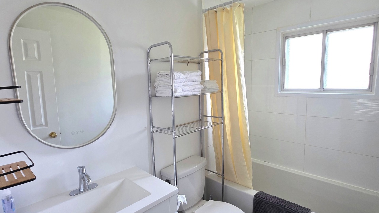 Photo of Bathroom in Saint-Hubert
