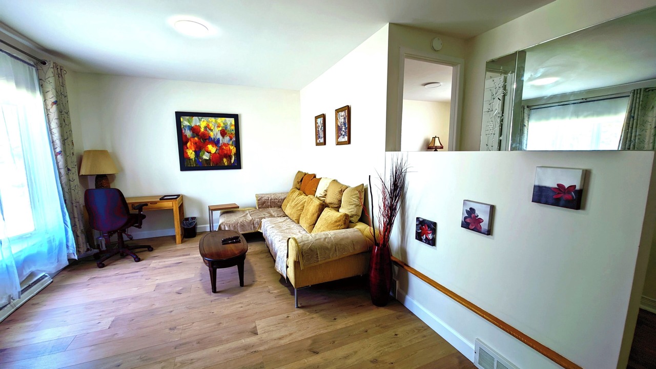 Photo of Livingroom in Saint-Hubert