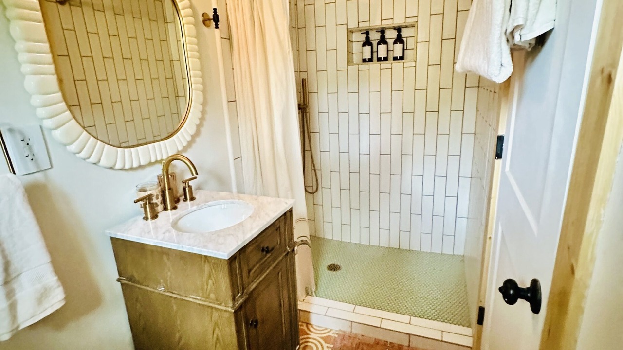 Photo of Bathroom in Rosedale