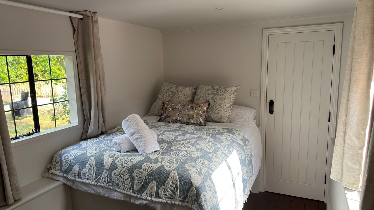 Photo of Bedroom in Cobham