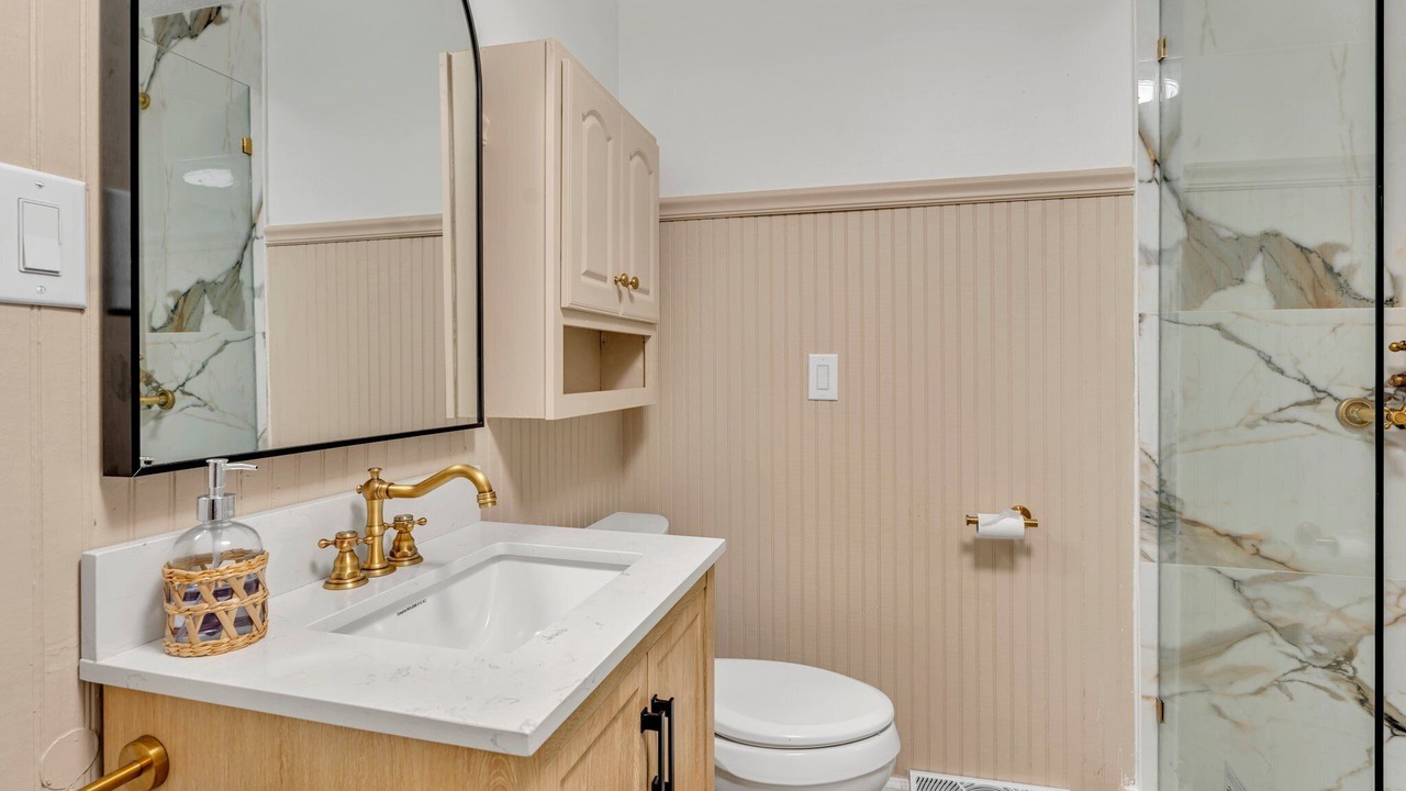 Photo of Bathroom in Inglefield