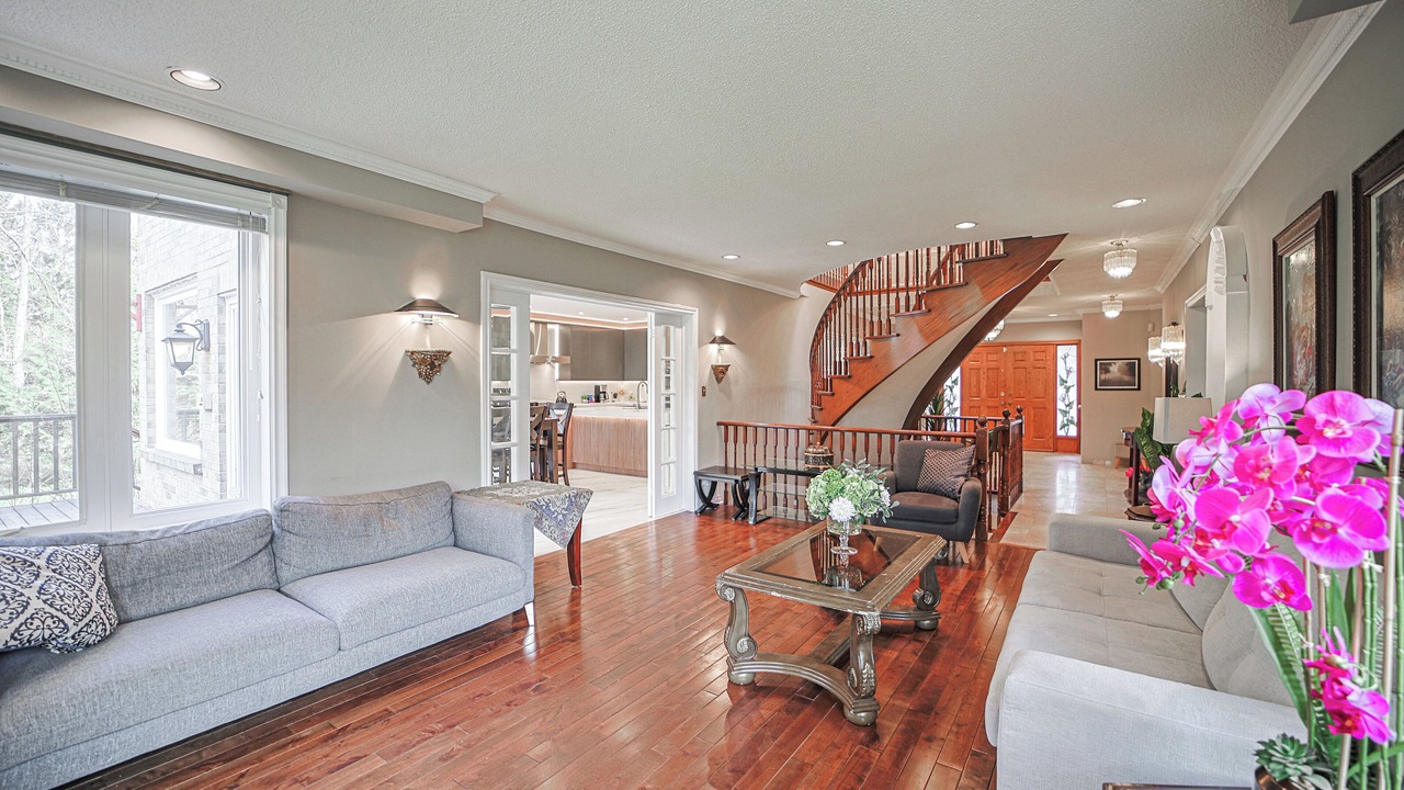 Photo of Livingroom in Richmond Hill