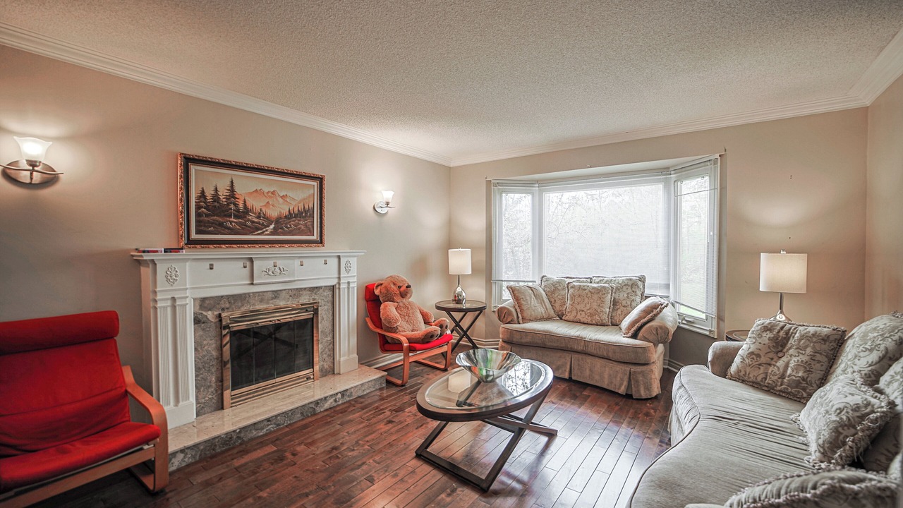 Photo of Livingroom in Richmond Hill
