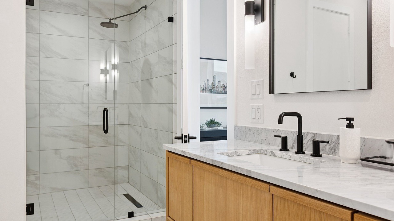 Photo of Bathroom in Oak Lawn