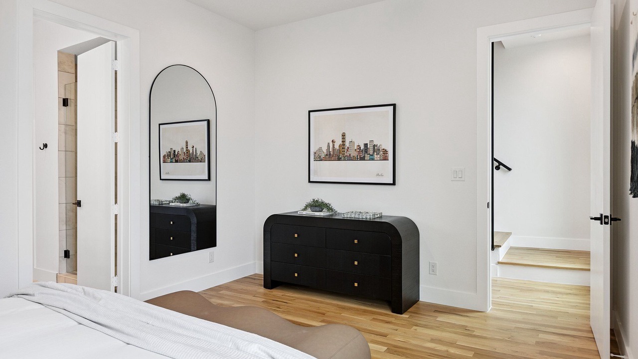 Photo of Bedroom in Oak Lawn