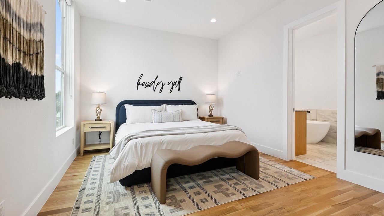 Photo of Bedroom in Oak Lawn