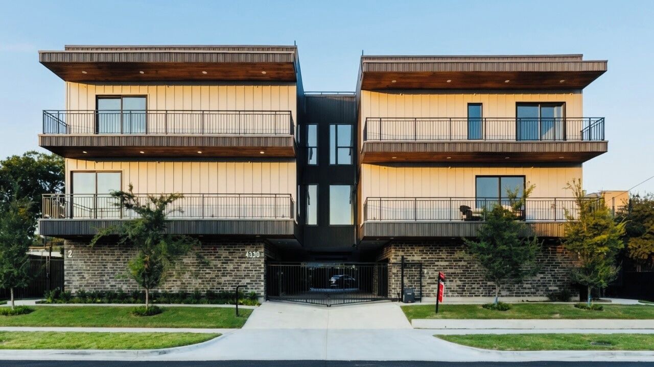 Photo of Outdoor in Oak Lawn