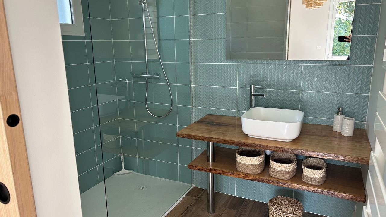 Photo of Bathroom in Saint-Lumine-de-Clisson