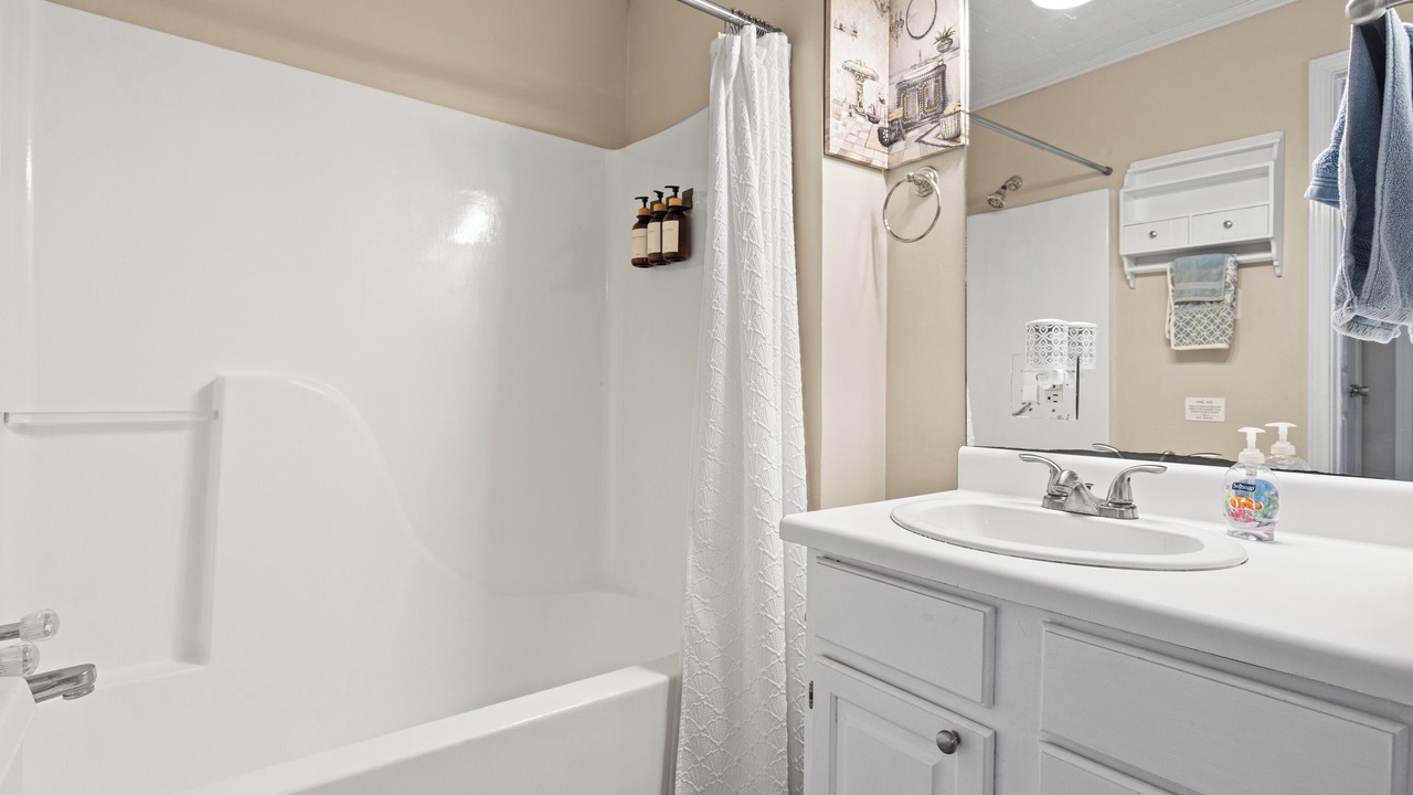 Photo of Bathroom in Marshall